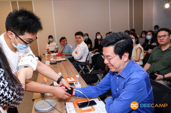 李开复：AI专业学生出国进修短期受影响 长期持乐观态度