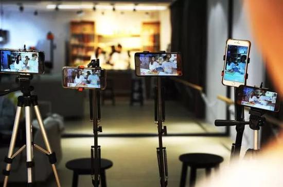 燕窝被曝只是糖水？辛巴紧急回应 起步股份两天市值蒸发近13亿