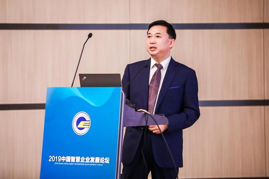 中国电子科技集团公司第十四研究所首席专家胡长明