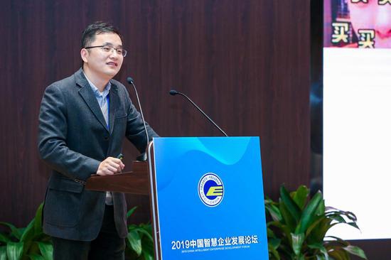 浙江大学管理学院副院长周伟华