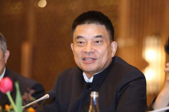 两会进行时！企业家提案聚焦5G、新能源、新基建