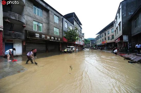 洪涝扑向特大城市：淹了上海武汉 长江珠江告急