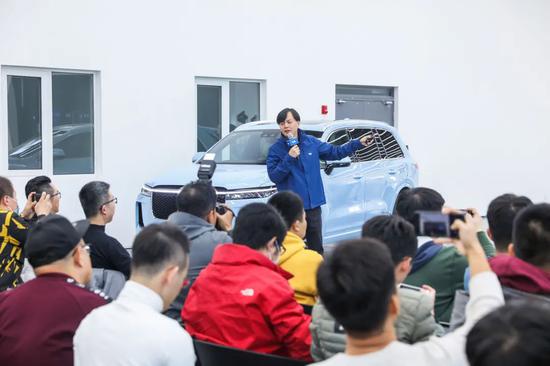 ▲理想汽车智能系统副总裁范皓宇