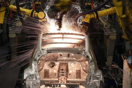 汽车产业“点燃”芯片战争 特斯拉、英伟达、比亚迪各自为伍