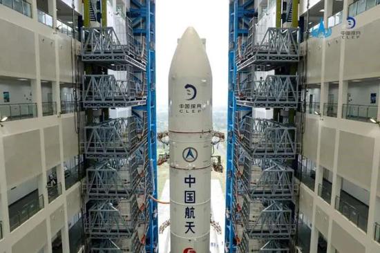 “长五”送“嫦五”计划月底飞 航天板块会跟着飞吗？