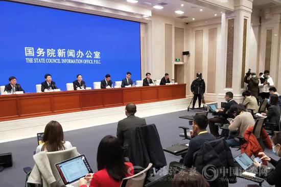 疫苗股大涨！中国新冠病毒疫苗正式上市 全民免费 明年产能10亿剂