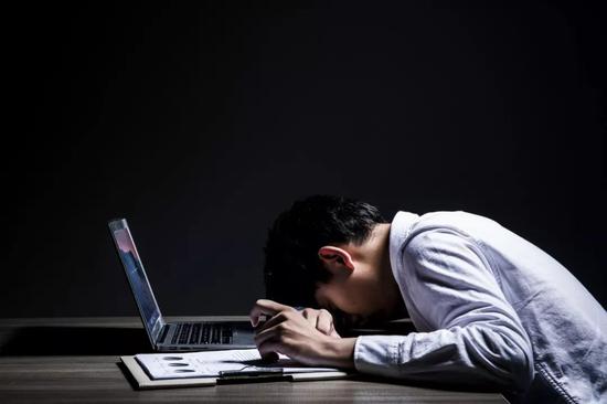 三联生活周刊：互联网加班，为何如此疯狂