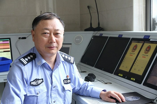 监管岗位,就要做好"螺丝钉",磨练意志,对得起身上的这身藏蓝色的警服