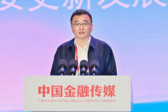 新华保障党委文书、董事长 杨周密