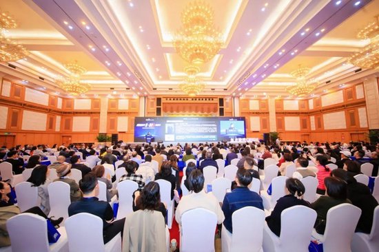 东方港湾董事长但斌：百年之变局下的投资之道 未来最看好人工智能