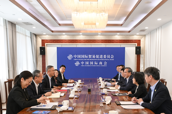 抖音点赞24小时自助接单，如何轻松提升热门视频？