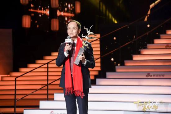 经济年度人物:吴晓波谈十大经济年度人物 物美集团创始人、董事长 张文中