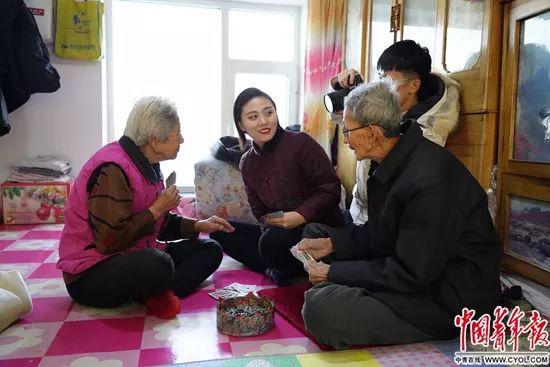 东北小城批量生产网红：＂夜店艺人干直播有天