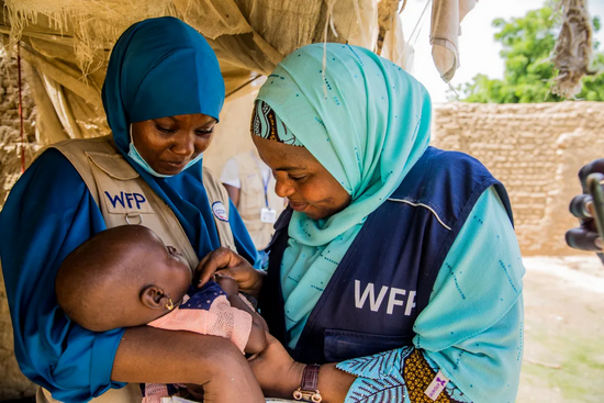 ©联合国图片|世界各地的人道主义工作者