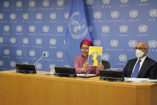 ©联合国图片|联合国常务副秘书长阿米娜・默罕默德展示《2022年可持续发展融资报告：弥合融资鸿沟》