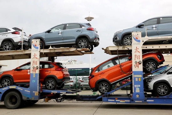 “中国汽车出口已逼近世界第一，车企出海的狂热与隐患