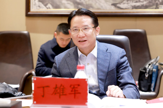 博洛尼亞后衛：拒絕了拜仁，羅伯遜是我的偶像英語情景對話15句