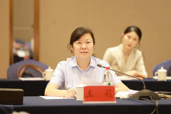 王莉讲话座谈会上,王莉介绍了茅台集团基本情况,提出了白酒行业要共同