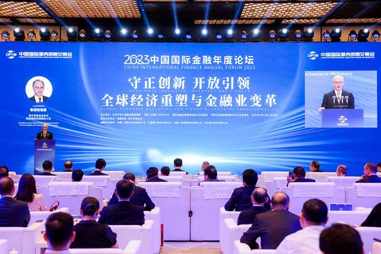 英中贸易协会会长Lord Sassoon：2022年中英双向贸易首次超过1万亿人民币，中国已成为英国第二大贸易伙伴