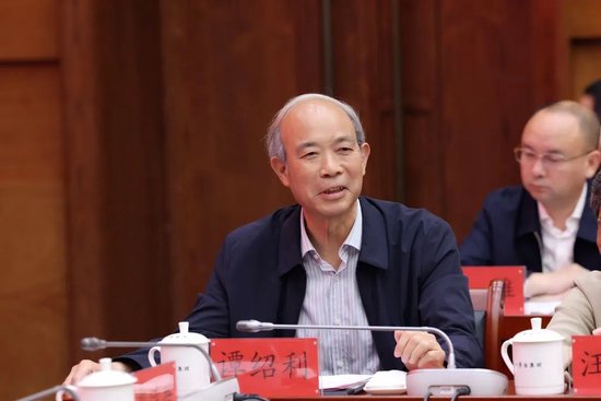 经营情况,党委副书记高山,集团领导卓玛才让,段建桦,万波,刘刚,涂华彬