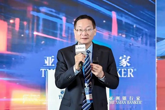 中欧国际工商学院经济学与金融学教授、中国首席经济学家论坛研究院院长盛松成