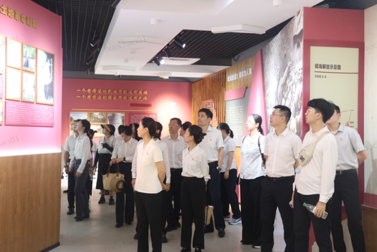 泰康人寿宁波分公司开展“七一”主题党日活动