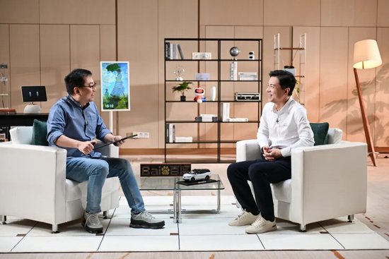 李彦宏回应百度智驾被指“起大早赶晚集”：这不冒犯，一些也是事实