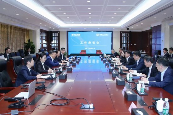 进出口银行董事长陈怀宇与恒力集团董事长陈建华举行会谈