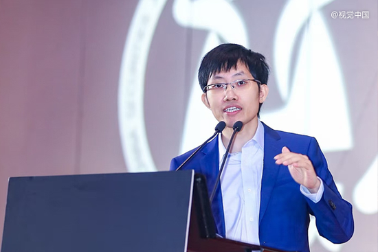 鲁中晨报:京东支付券包-都在等梁文锋：AI战事正酣梁文锋却静悄悄，有时候，越是平静，对手越是害怕