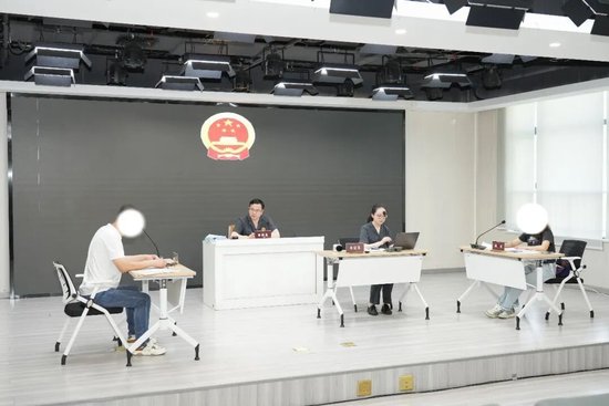 　社区巡回审判现场