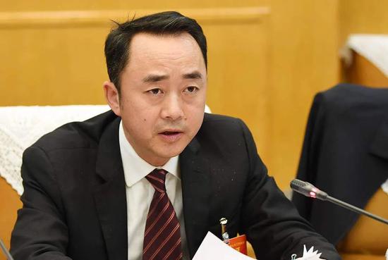 茅台“醉倒”地产