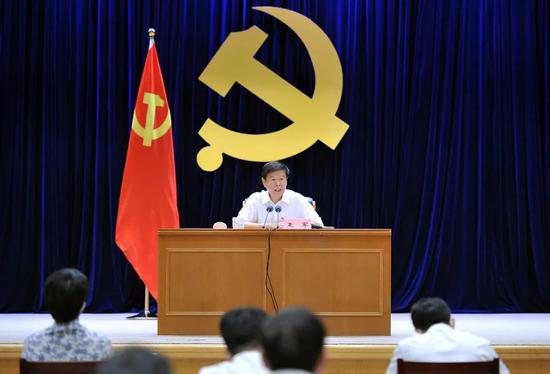 王军：提升政治站位 全面推进税务机关党的政治