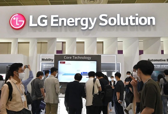 “动力电池“二哥”上市，LG新能源会反超宁德时代吗？
