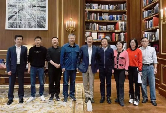 任正非与他们开了个“闭门会议”,折射出一个什么信号?|任正非|华为|昇腾_新浪新闻