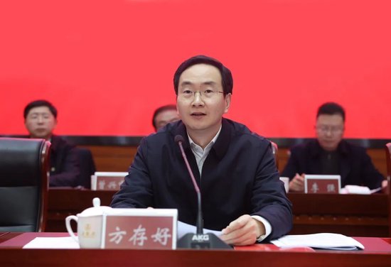 公司领导曾从钦,邹涛,蒋文格,张宇,肖浩,胡宇芸,杨韵霞,蒋文春,蒋佳