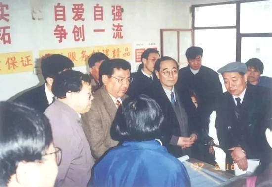 逝者厉以宁:缓流总比急流宽 逝者厉以宁:缓流总比急流宽
