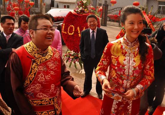 向女明星借钱、跳单中介，祥生上市之前经历什么？