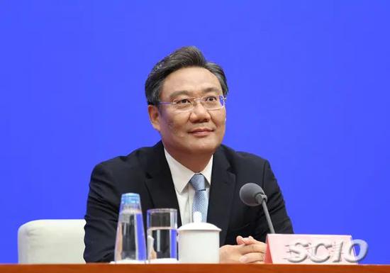 黑龙江省长王文涛 任商务部党组书记（附简历）