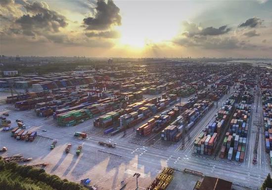 图片来源/新华社