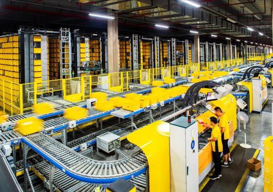 图四：苏宁物流云仓