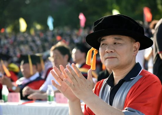 图片来源:视觉中国