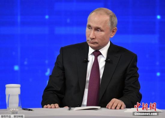 当地时间6月20日，俄罗斯莫斯科，俄罗斯总统普京出席在新闻中心举办的“与普京连线直播”节目。