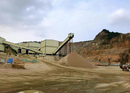 广东深圳与惠州交界处的惠阳区新圩镇南坑村的陈某,家被几家采石场