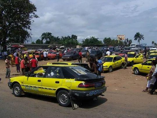 中国太阳能三轮车开进非洲获赞便宜又舒适