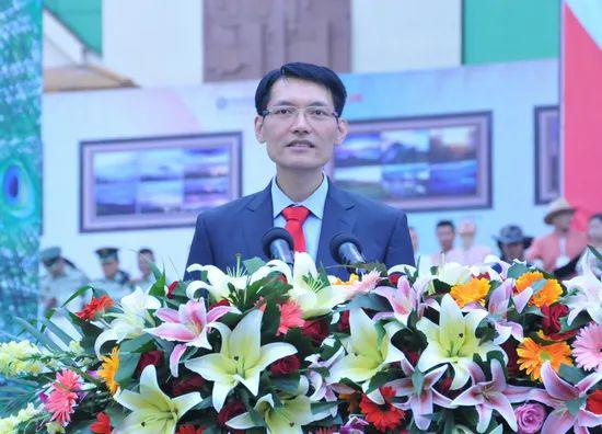 秦光荣的省长助理被查 曾是最年轻地市级党委书记、去职已6年