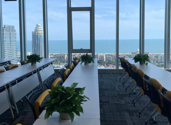 光大理财青岛"海景"办公楼首度曝光 董事长张旭阳详解战略路径