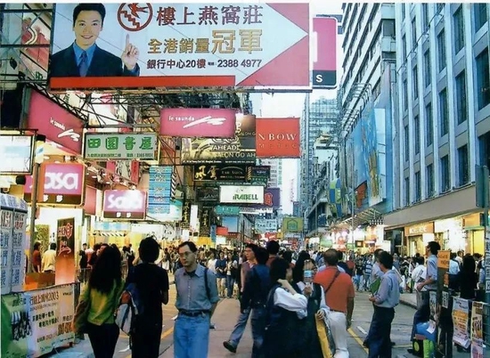 70克小仙炖内燕窝添加量为3.5克，专家不提倡称燕窝为“智商税”