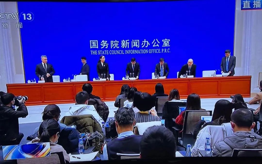 中国新冠疫苗接种安排来了 部分重点人群冬春季将首先接种