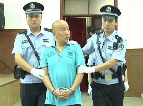 433亿"惊天集资大案"5万人被骗!董事长被判无期