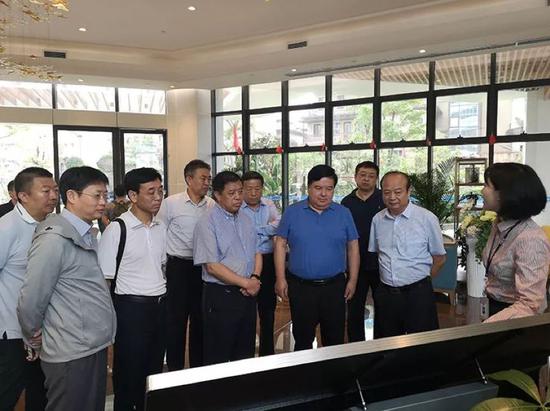 宝能单挑“国资系” 南宁沛宁联手国资防御姚振